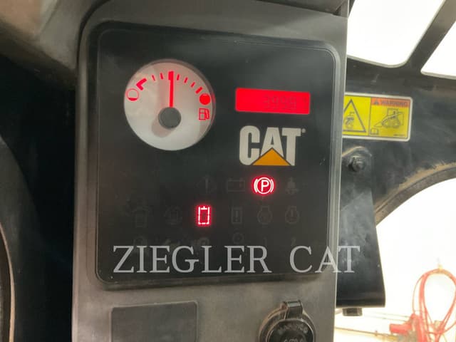 Image of Caterpillar 277C equipment image 4