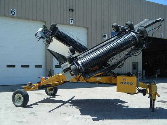 Image of Oxbo 1416 equipment image 1