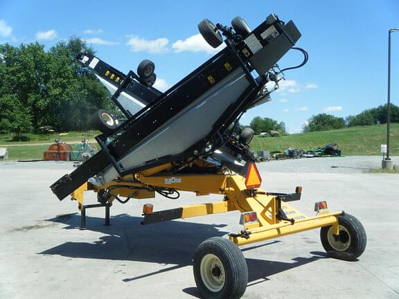 Image of Oxbo 1416 equipment image 4