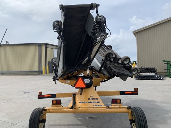 Image of Oxbo 1416 equipment image 3