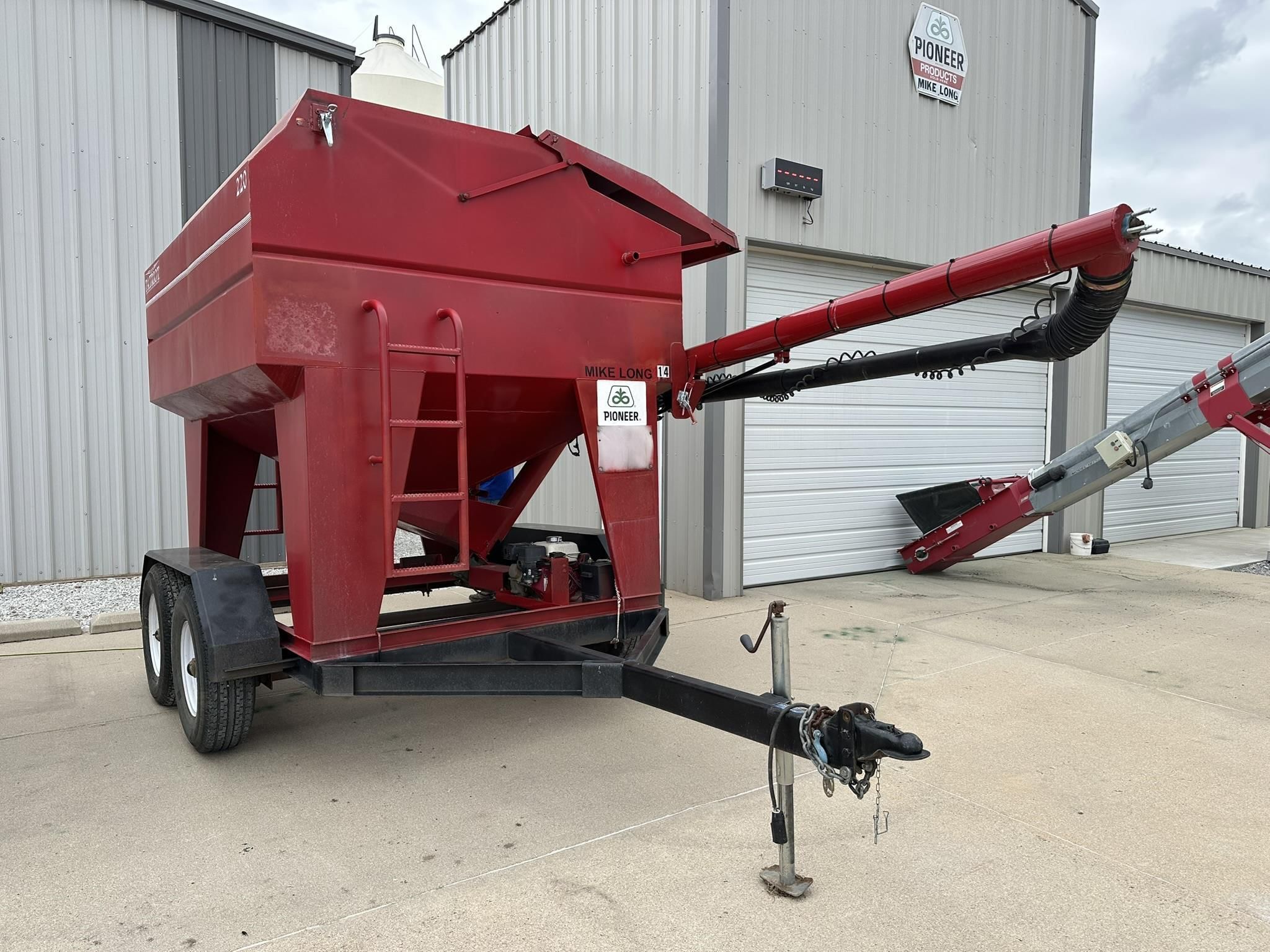 2008 Patriot 220 Equipment Image0