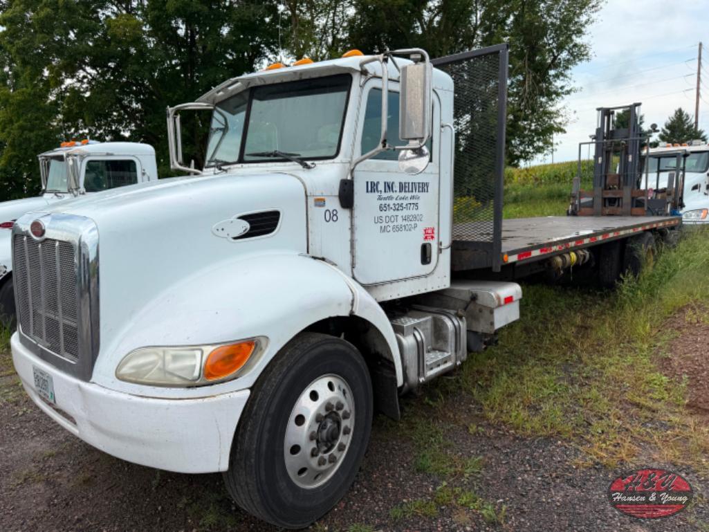 Image of Peterbilt 330 Primary image