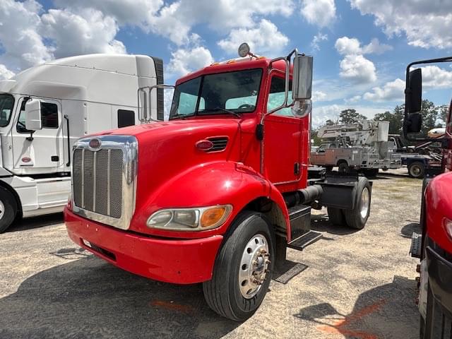 Image of Peterbilt 335 Primary image