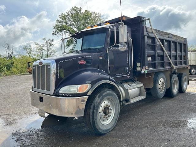 Main image Peterbilt 340