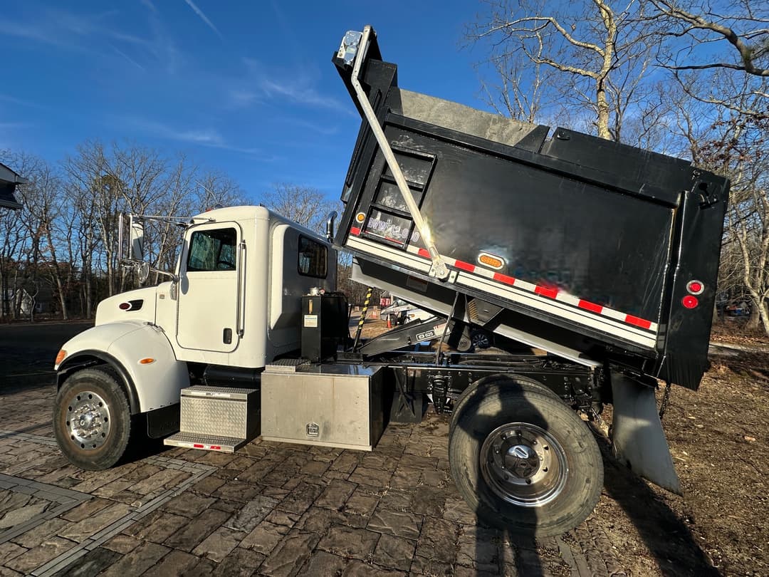 Image of Peterbilt 340 Primary image