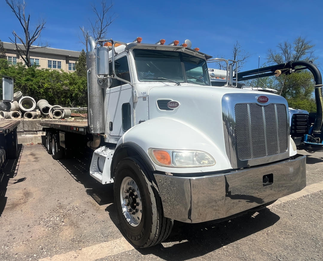 Image of Peterbilt 340 Primary image