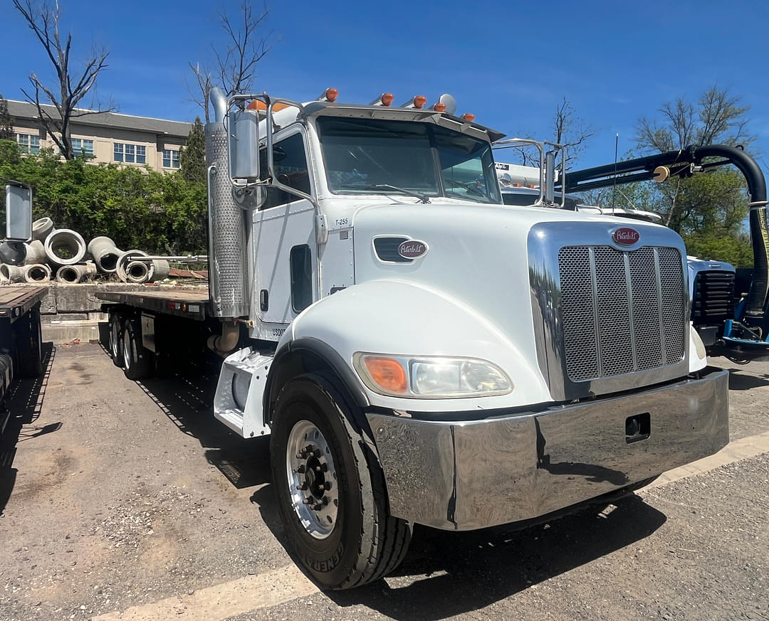 Image of Peterbilt 340 Primary image