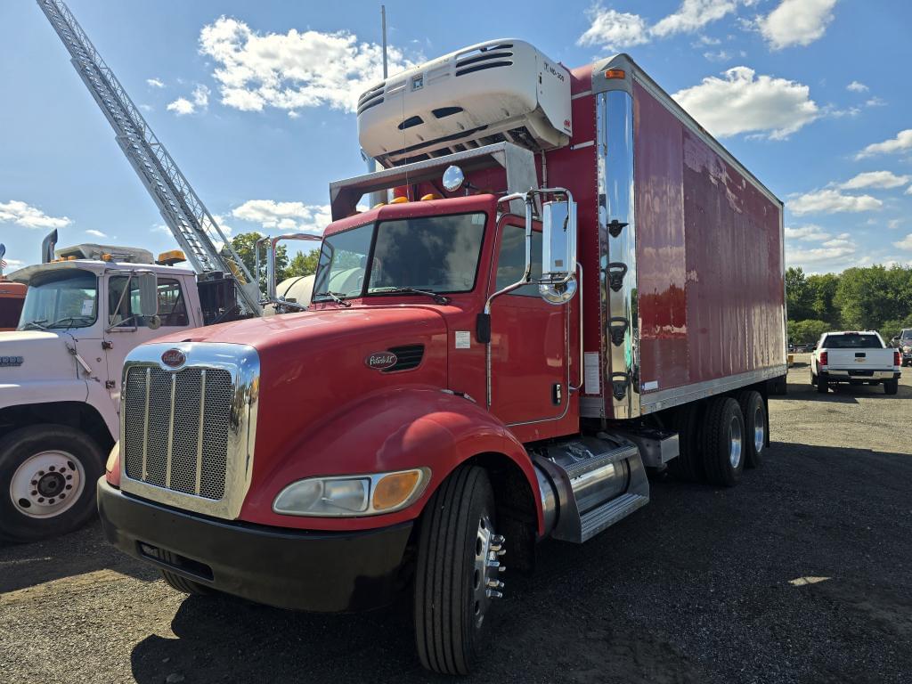 Image of Peterbilt 340 Primary image