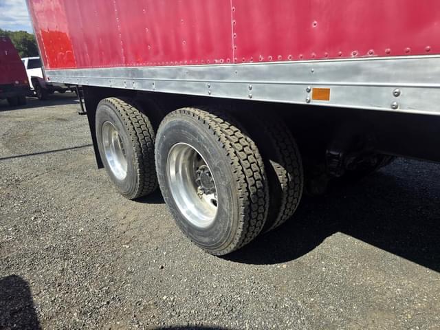 Image of Peterbilt 340 equipment image 4