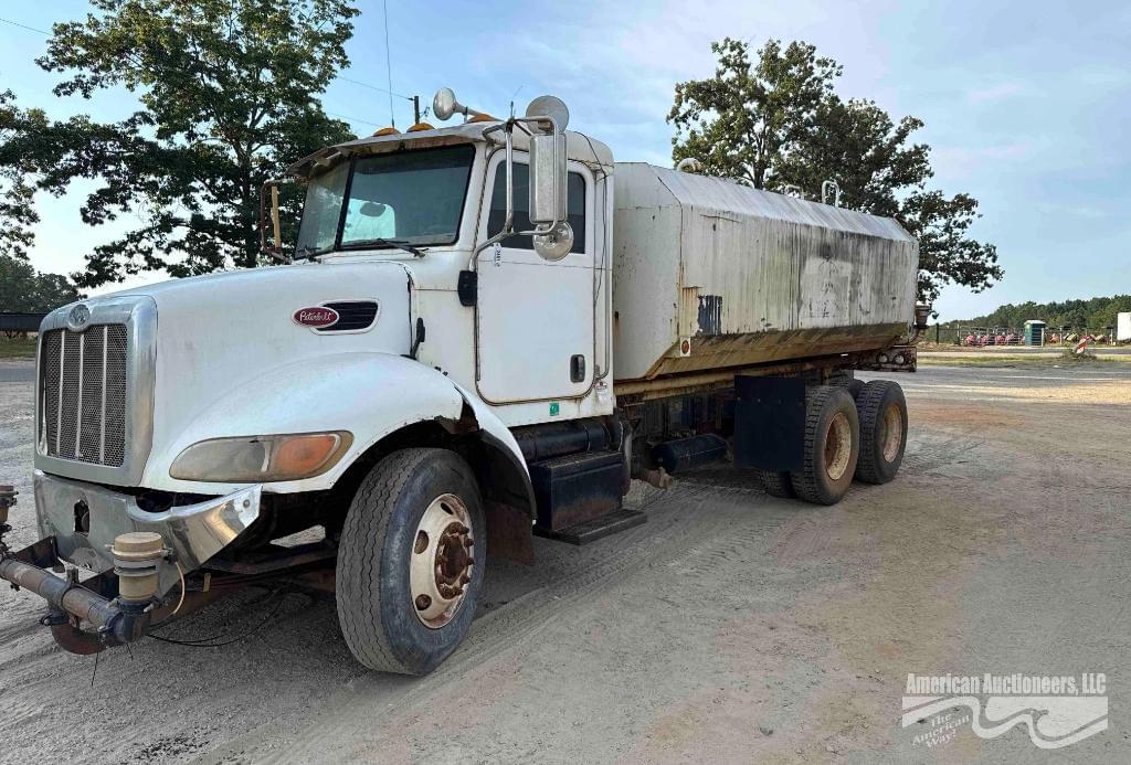 Image of Peterbilt 340 Primary image