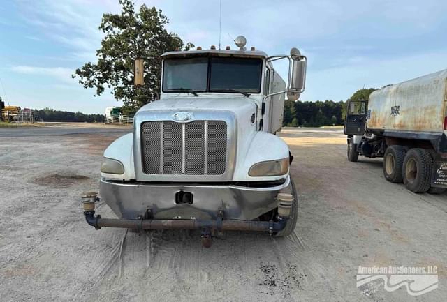 Image of Peterbilt 340 equipment image 1