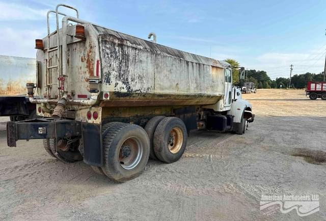 Image of Peterbilt 340 equipment image 4