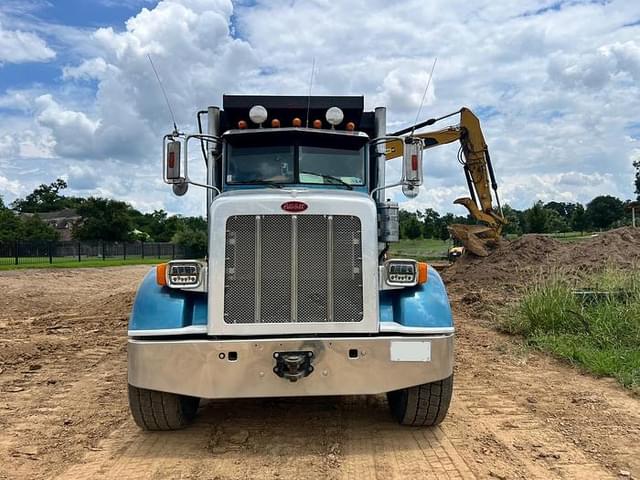 Image of Peterbilt 365 equipment image 2