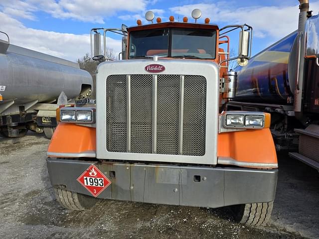 Image of Peterbilt 365 equipment image 1