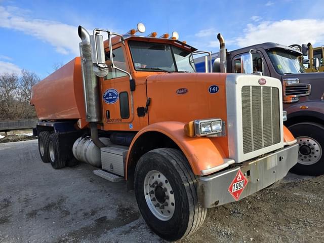 Image of Peterbilt 365 equipment image 2