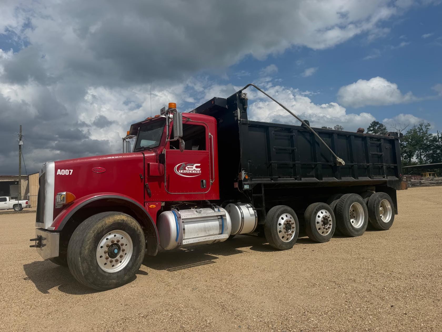 2008 Peterbilt 365 Equipment Image0
