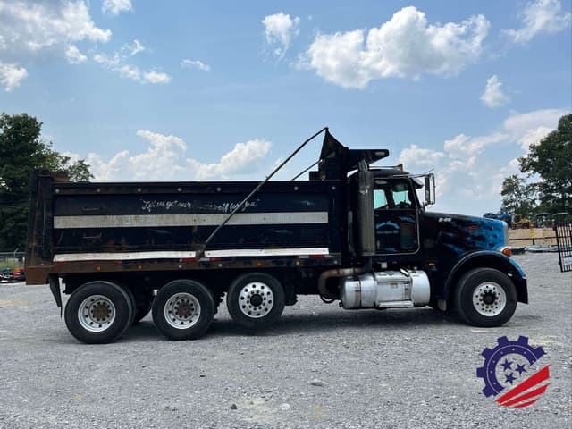 Image of Peterbilt 365 equipment image 4