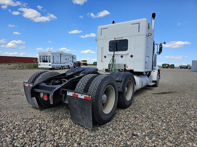 Image of Peterbilt 367 equipment image 4