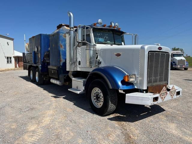 Image of Peterbilt 367 equipment image 2