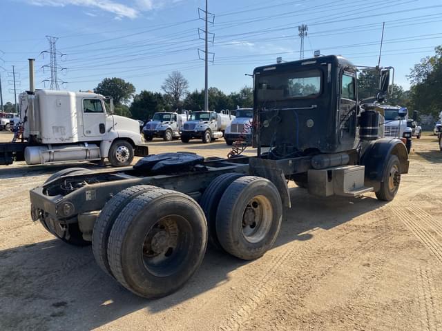 Image of Peterbilt 367 equipment image 2