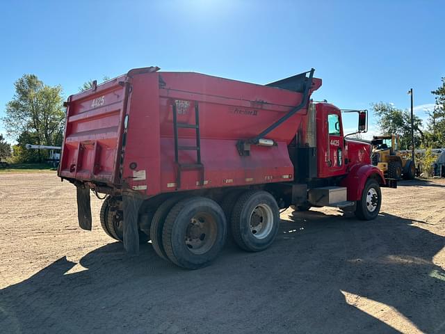 Image of Peterbilt 367 equipment image 2