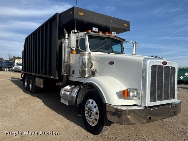 Image of Peterbilt 367 equipment image 2
