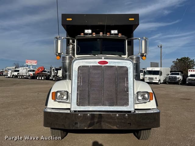 Image of Peterbilt 367 equipment image 1