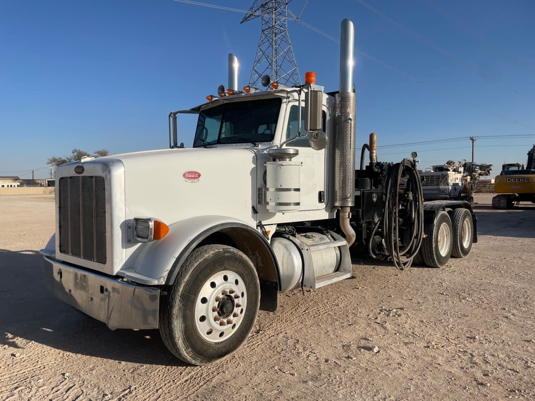 Image of Peterbilt 367 Primary image