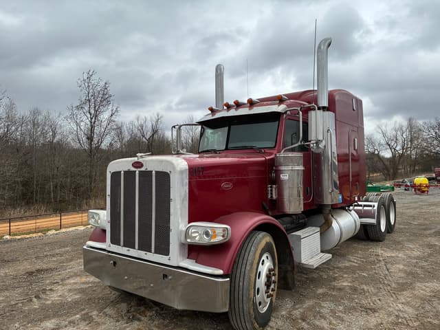 Image of Peterbilt 379 equipment image 1