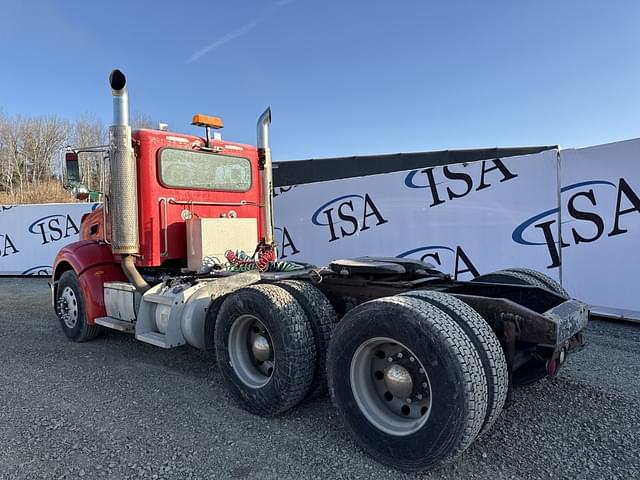 Image of Peterbilt 384 equipment image 2