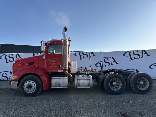 Image of Peterbilt 384 equipment image 1