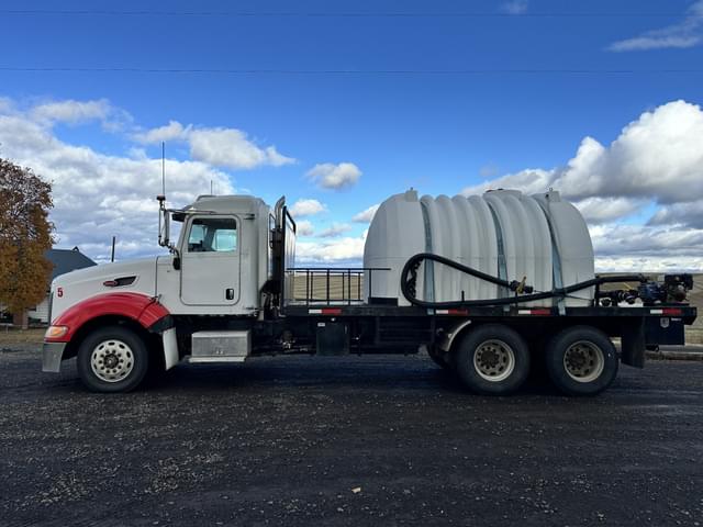 Image of Peterbilt 386 equipment image 1