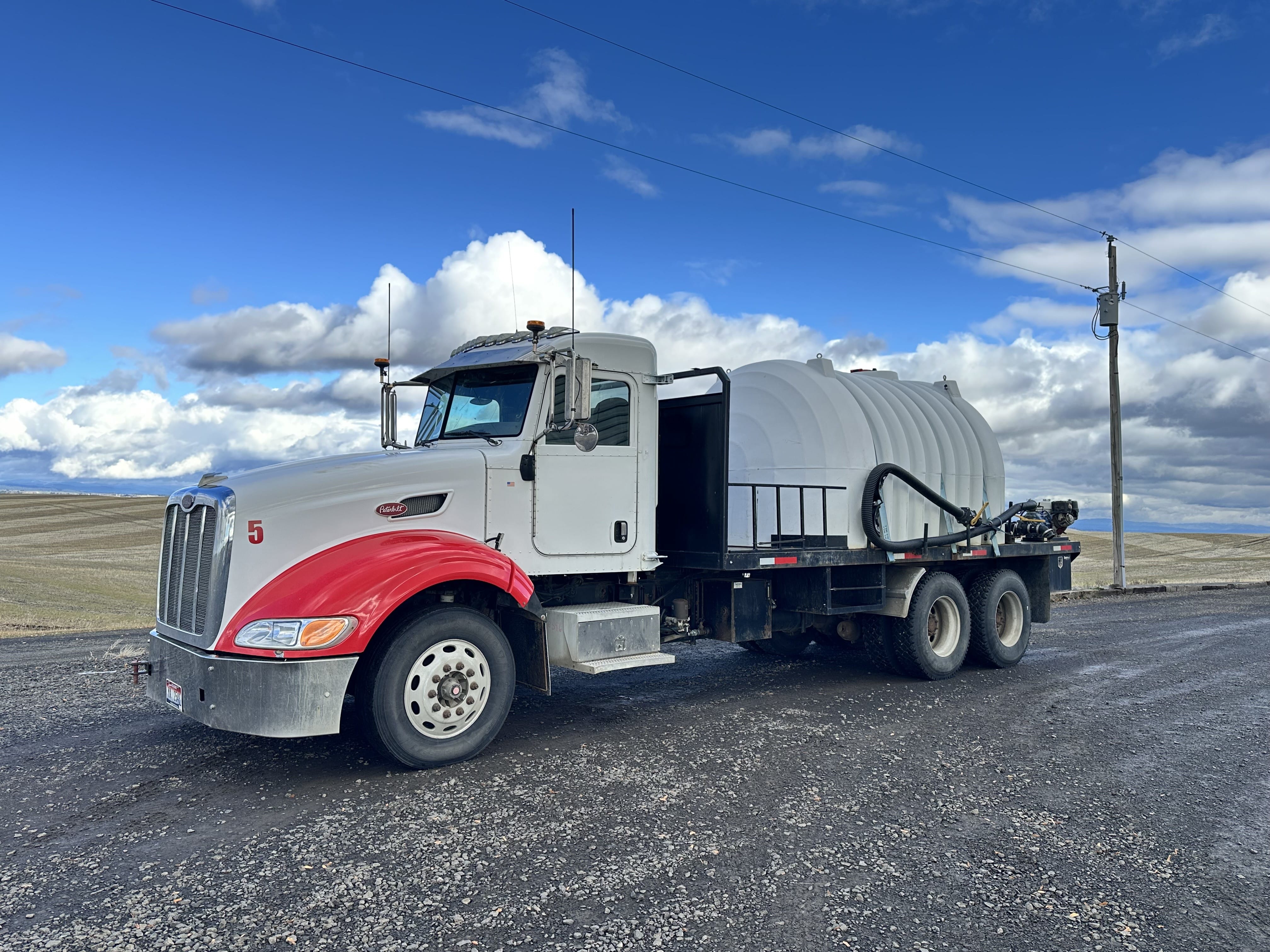 Main image Peterbilt 386