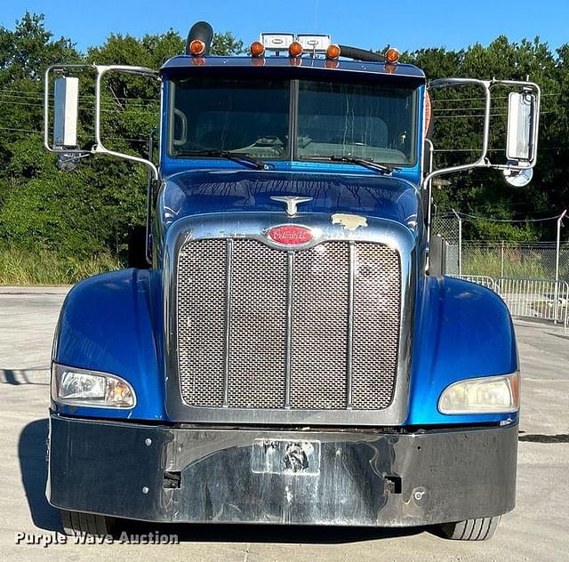 Image of Peterbilt 386 equipment image 1