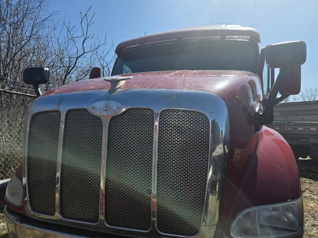 Image of Peterbilt 387 equipment image 1