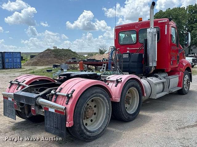 Image of Peterbilt 387 equipment image 4