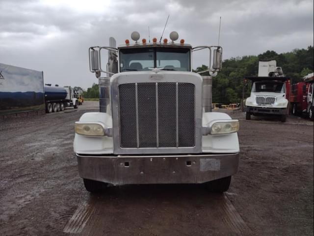 Image of Peterbilt 388 equipment image 1