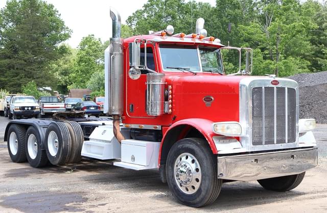 Image of Peterbilt 388 equipment image 3