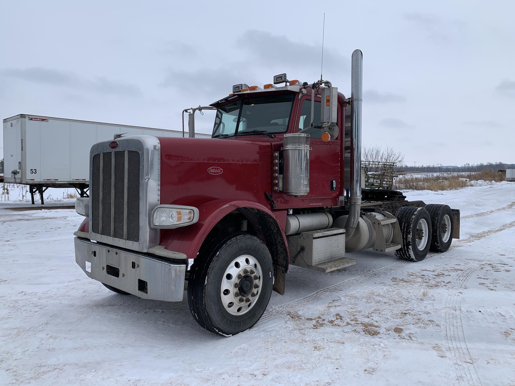Main image Peterbilt 388