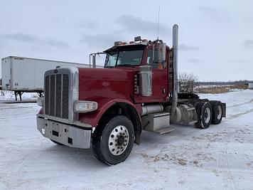 Main image Peterbilt 388