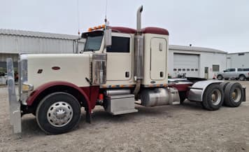Main image Peterbilt 388