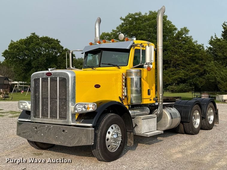 2008 Peterbilt 388 Equipment Image0