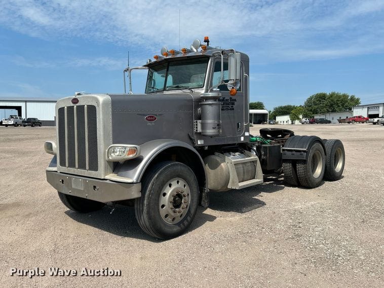 2008 Peterbilt 388 Equipment Image0