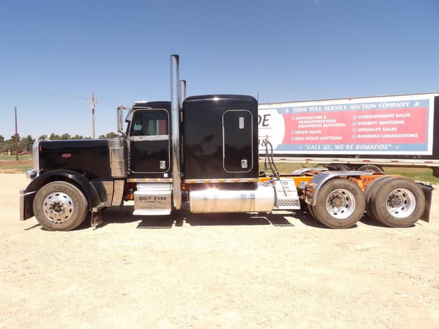 Image of Peterbilt 389 equipment image 1