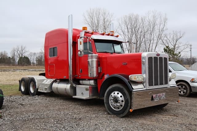 Image of Peterbilt 389 equipment image 1