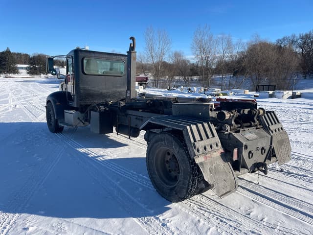 Image of Peterbilt PB335 equipment image 1
