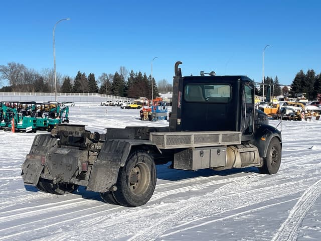 Image of Peterbilt PB335 equipment image 2