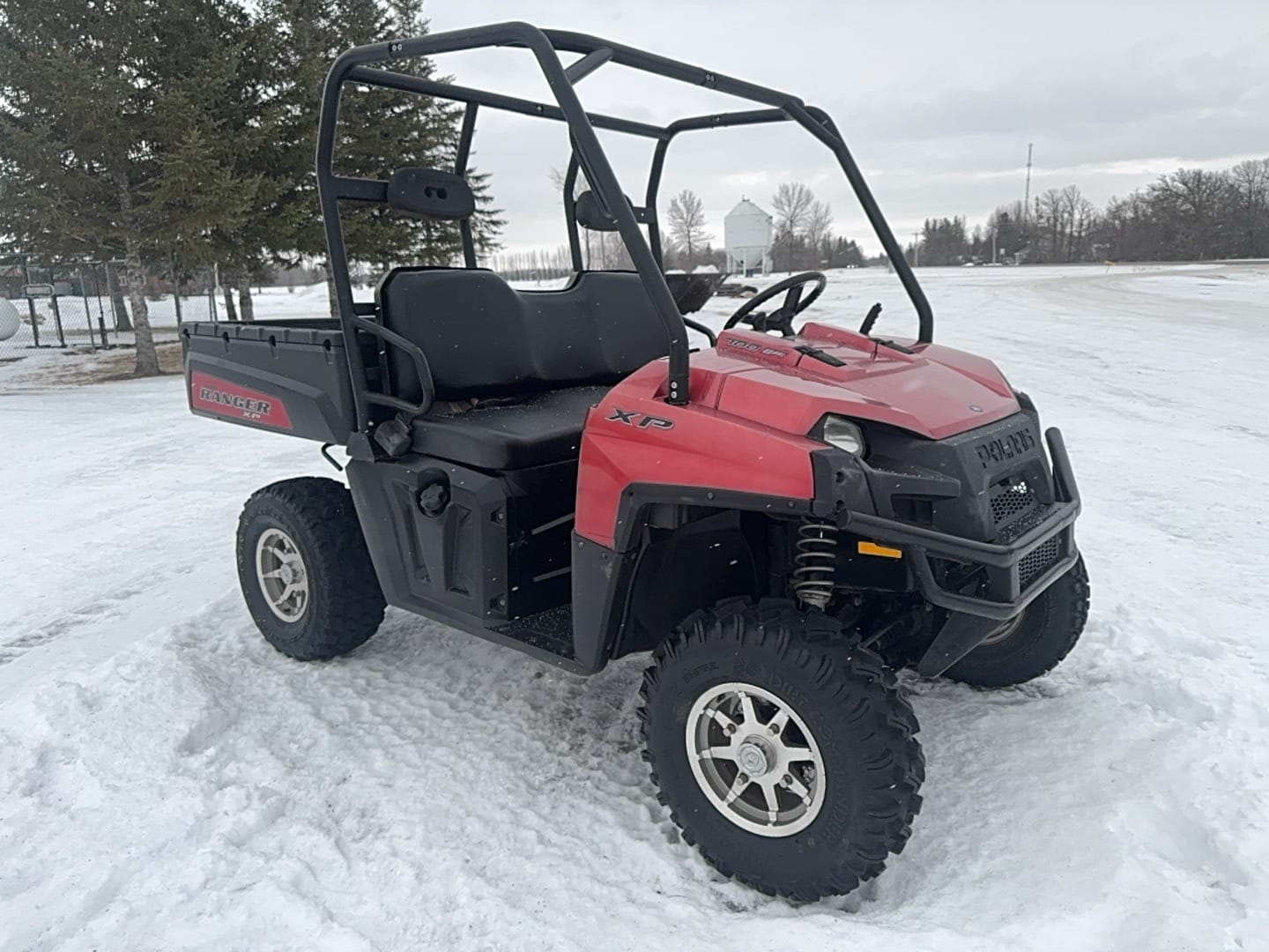 2008 Polaris Ranger 700 XP Equipment Image0