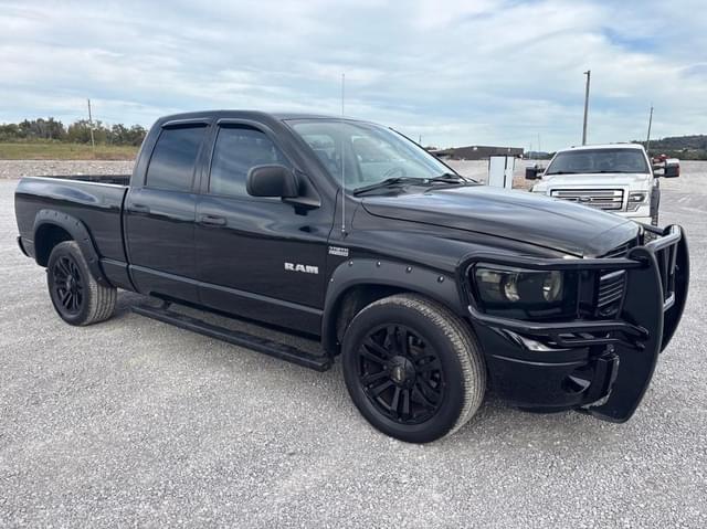 Image of Dodge Ram 1500 equipment image 2