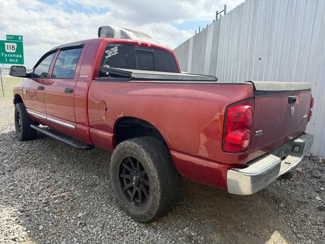 Image of Dodge Ram 2500 equipment image 3